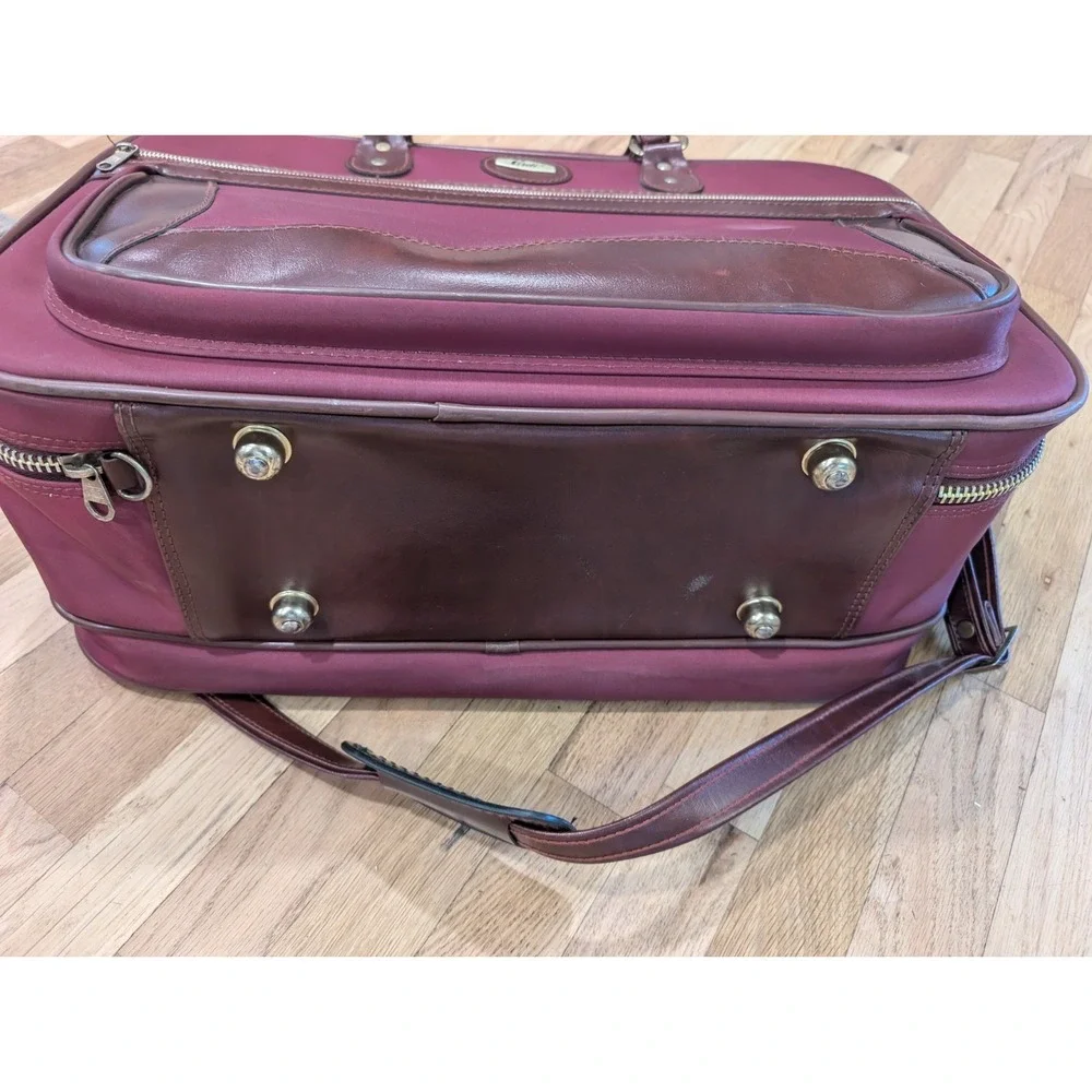 Vintage Verdi Burgundy 20x13x9 inches Softside Suitcase Hard Travel Luggage